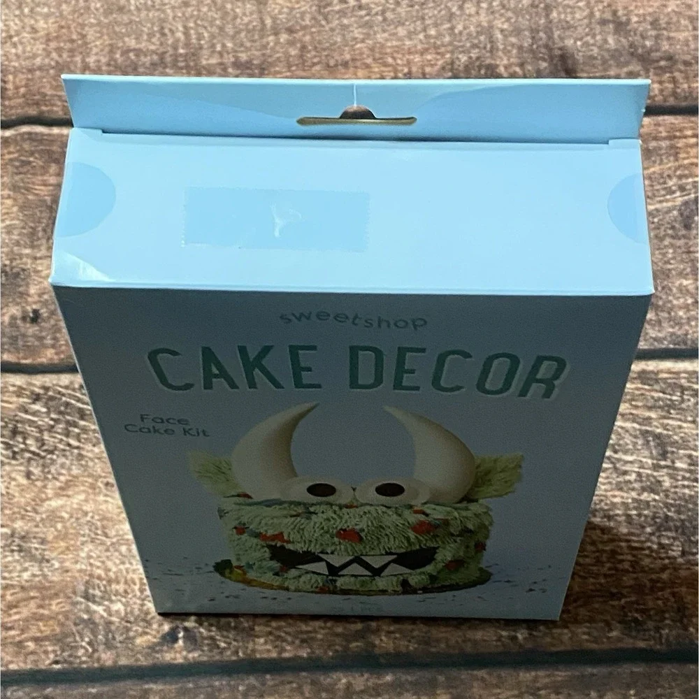 The Sweetshop Cake Decor Face Kit (23 Piece) buy American Crafts Reusable (New)